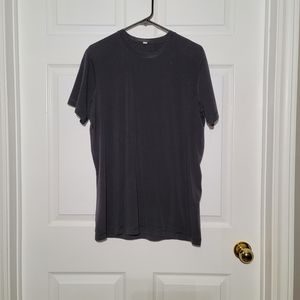LULULEMON tee